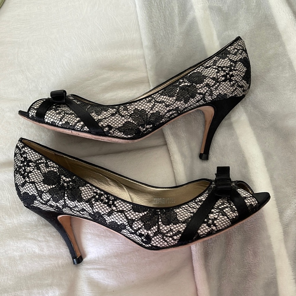 Lace Overlay Ann Taylor Heels Circa 2006(ish) only worn a few times